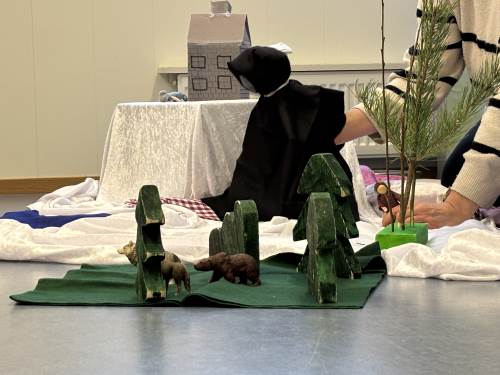 Vi har hørt samiske eventyr, blant annet eventyret om Stallo og Kauras